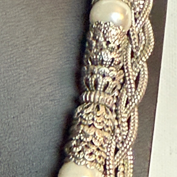Silver Tone Chain and Faux Pearl layered Necklace with Organic Design - Picture 8 of 15